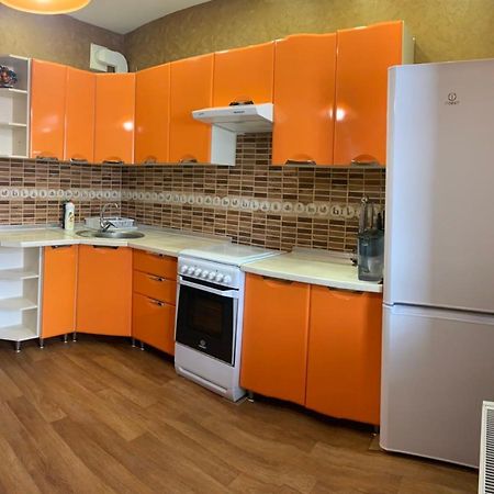 Квартира В Новострое 敖德萨 外观 照片